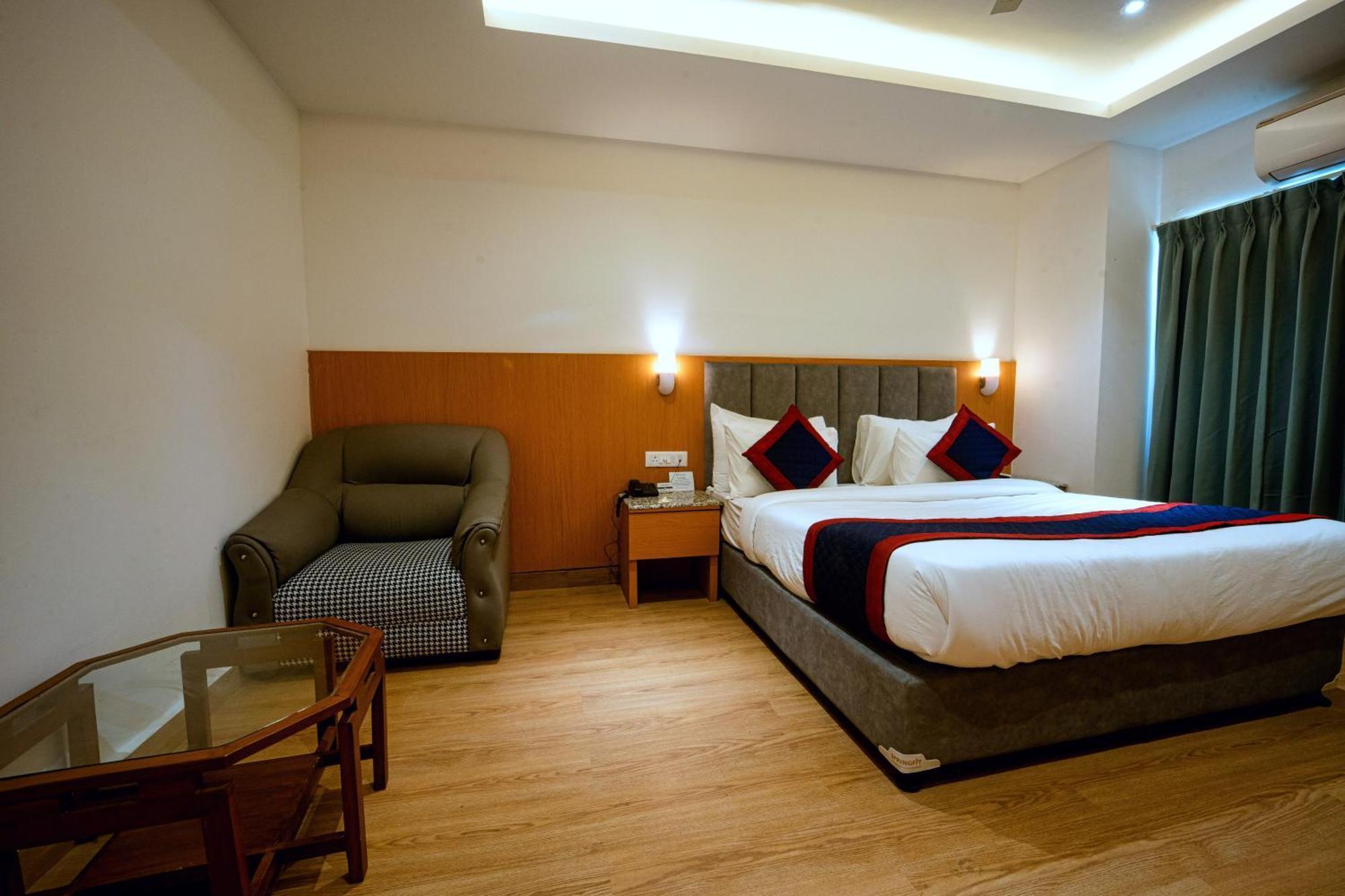 Hotel Grand Legacy Beacon, Dehradun Exterior foto