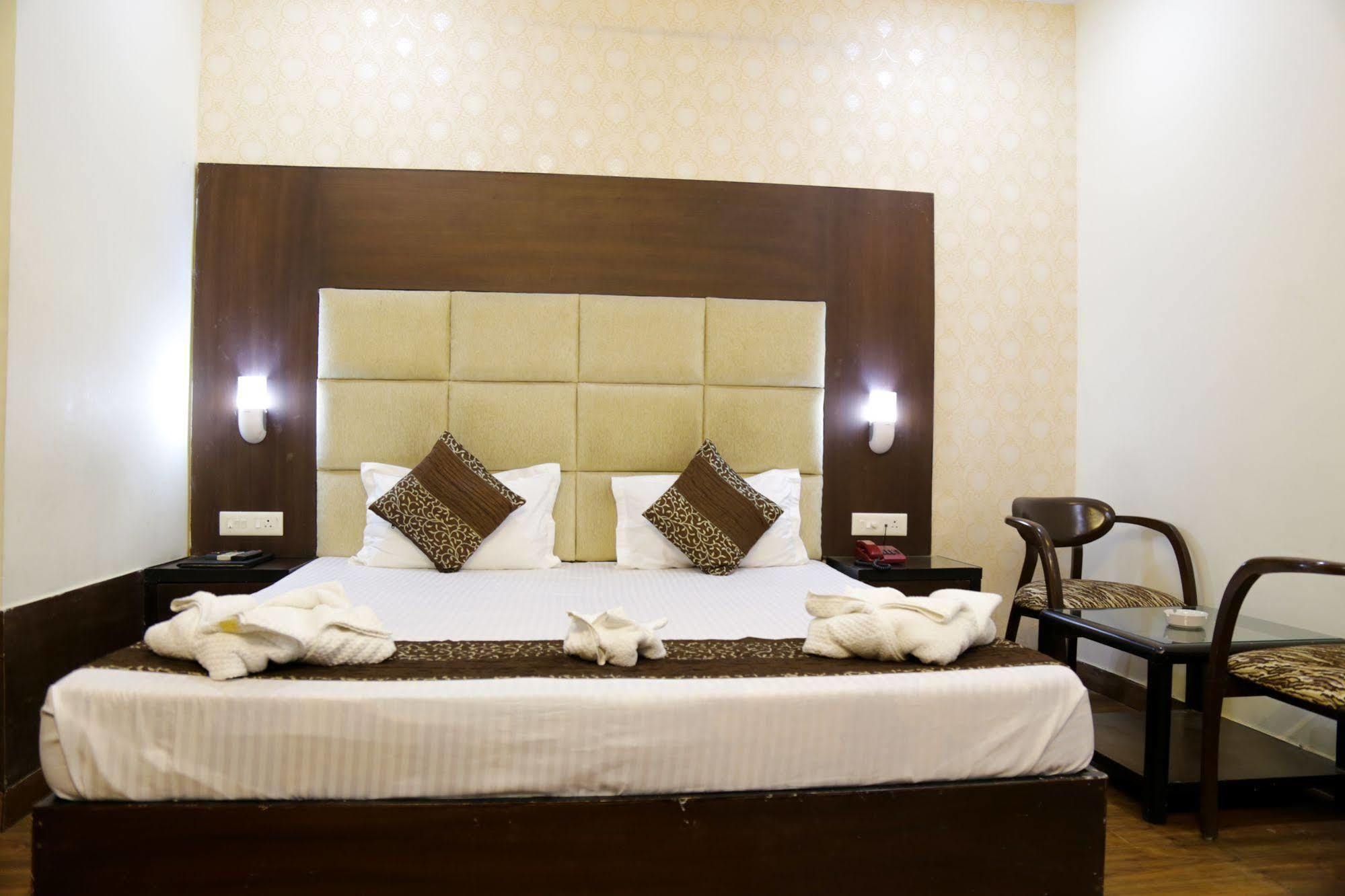 Hotel Grand Legacy Beacon, Dehradun Exterior foto